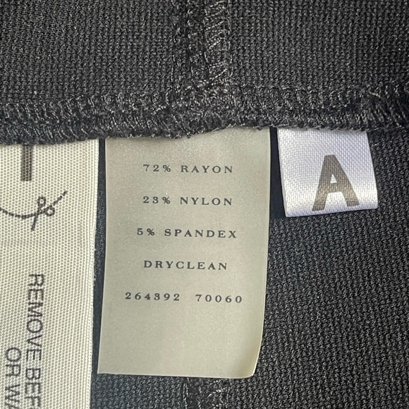 Ann Taylor Black Flouncy Banded Skirt, Size 8 - Picture 9 of 9